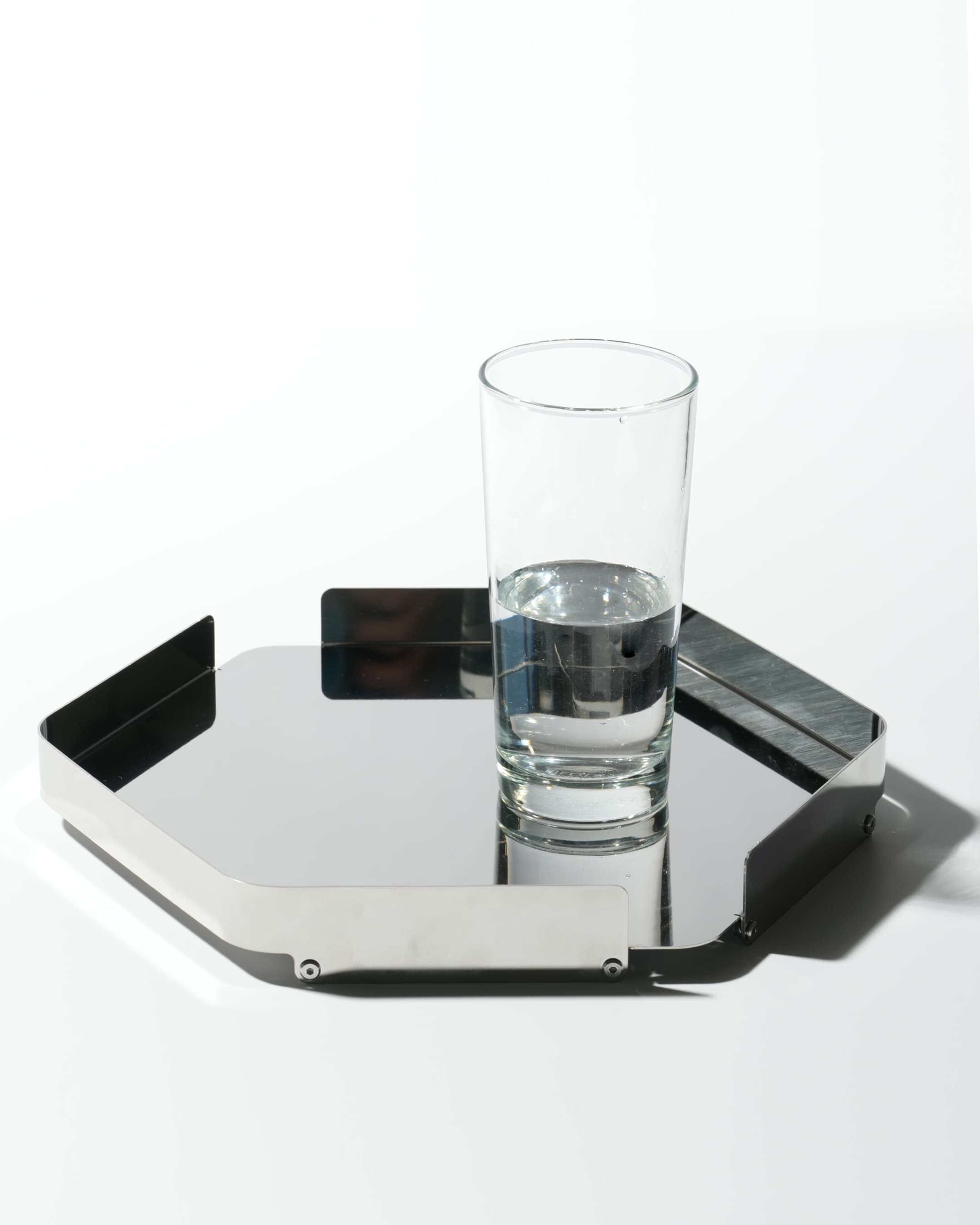 공간 속 Tray 3.8